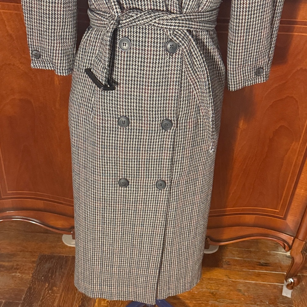 Stylish Houndstooth Double-Breasted Coat - image 3